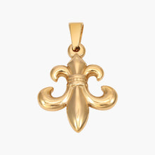 Goldener Lilienanhänger aus poliertem Metall auf weißem Hintergrund Schmuck